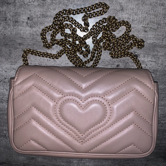 Gucci GG Marmont Matelassé Super Mini Bag - Picture 2 of 8